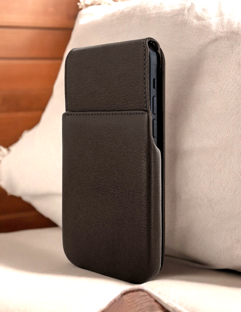 Piel Frama Brown iMagnum Leather Case for iPhone 16 Pro | iPhone 16