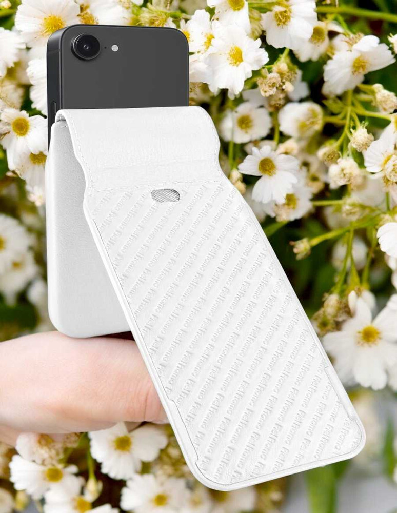 Piel Frama 504 White iMagnum Leather Case for iPhone 16e
