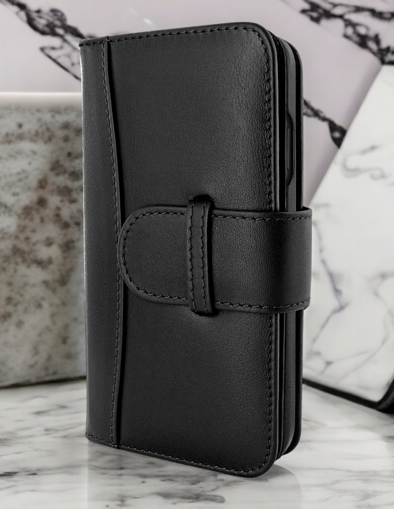 Piel Frama Black WalletMagnum Leather Case for iPhone 16e