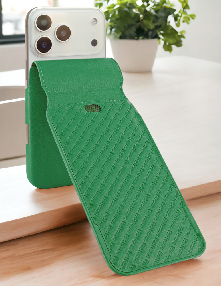 Piel Frama 536 Green iMagnum Leather Case for iPhone 17 Pro