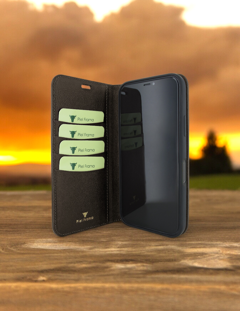 Piel Frama 539 Brown FramaSlim Book Style Leather Case for iPhone 17 Pro Max