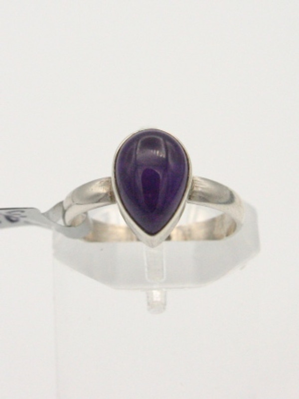 <p>Amethyst cabochon ring in 925 sterling silver. Size 9.0</p>