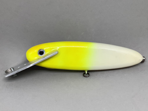 8" Cedar Musky and Pike Fishing Lure - MN-8-2138