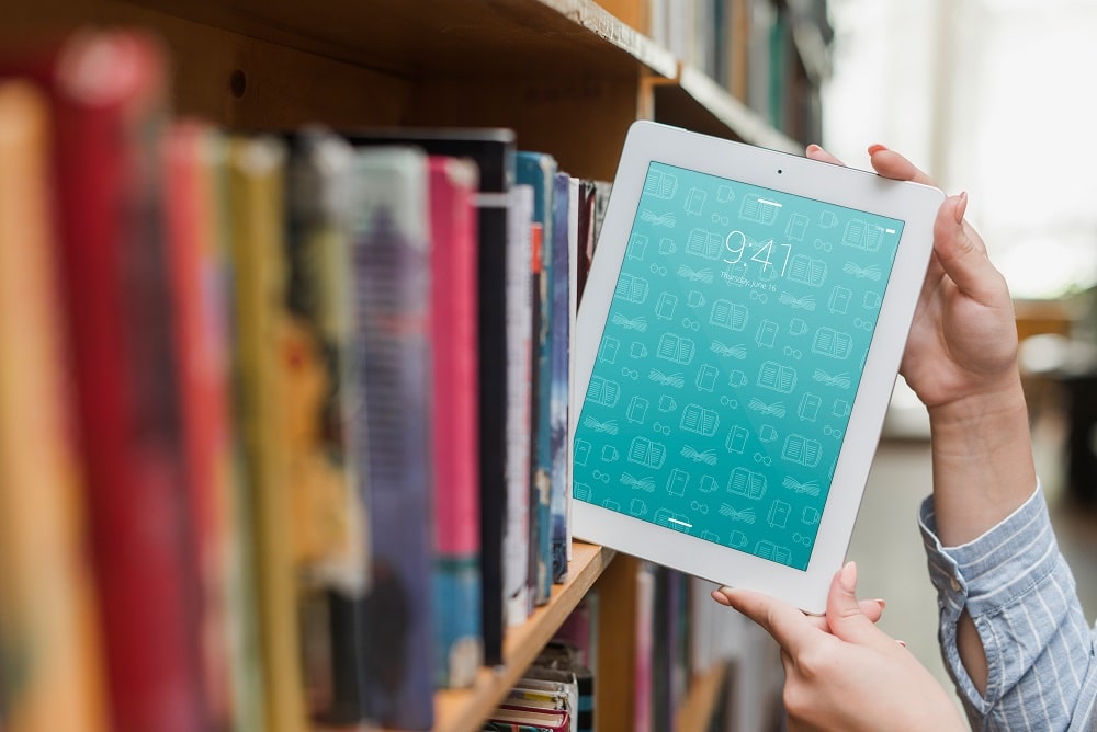 E-Books vs. Print Books: Which Should You Choose?