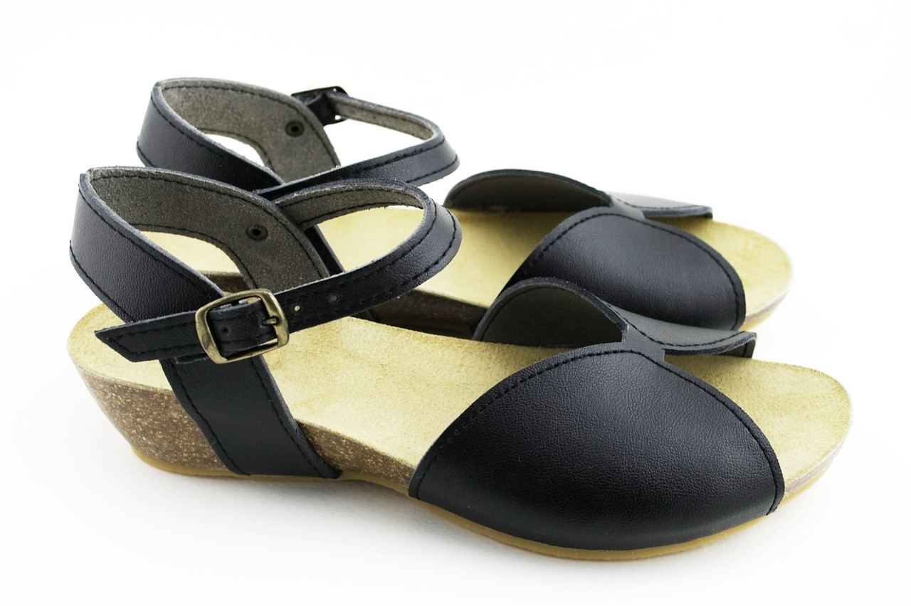 Flor De Durazno Low Wedge - Black - The Third Estate Ltd