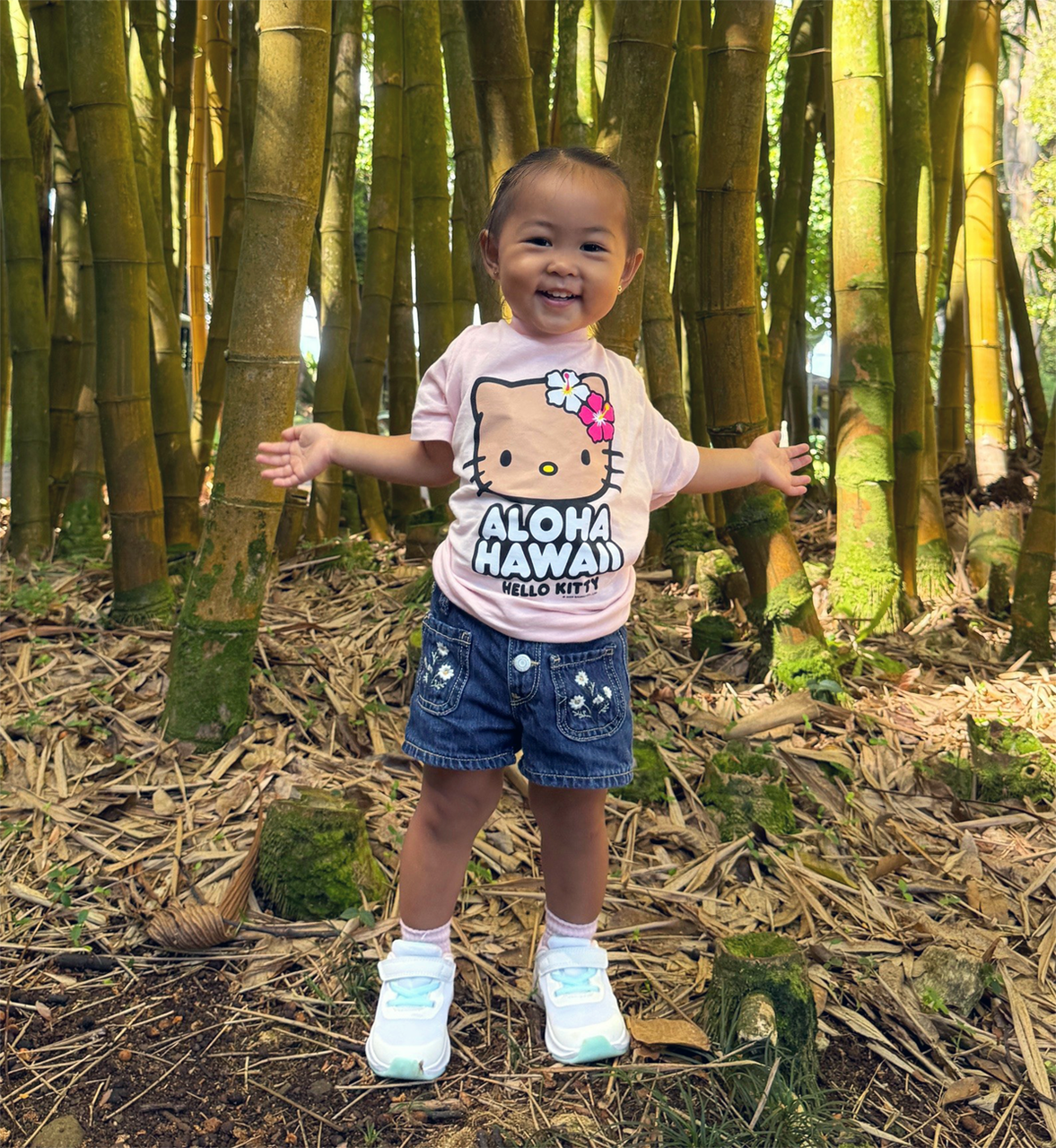 Hello Kitty® & Friends Child's Tee - Hello Kitty® Big Face: Pink