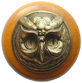 Notting Hill, Lodge and Nature, Wise Owl, 1 1/2" Round Wood Knob, Antique Brass with Maple Wood Finish