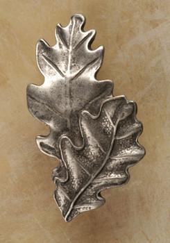 Anne at Home, Double Oak Leaf Small Knob