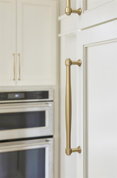 Amerock, Enlivity, 8 13/16" (224mm) Straight Pull, Champagne Bronze - installed 1 Amerock, Enlivity, 8 13/16" (224mm) Straight Pull, Champagne Bronze - installed 1