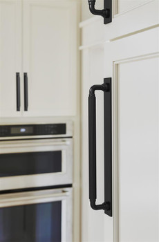 Amerock, Ladera, 8 13/16" (224mm) Pull Backplate, Matte Black - installed 1