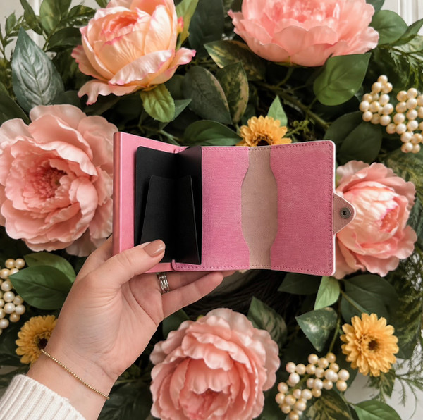 Light Pink Women’s Pop Up Wallet