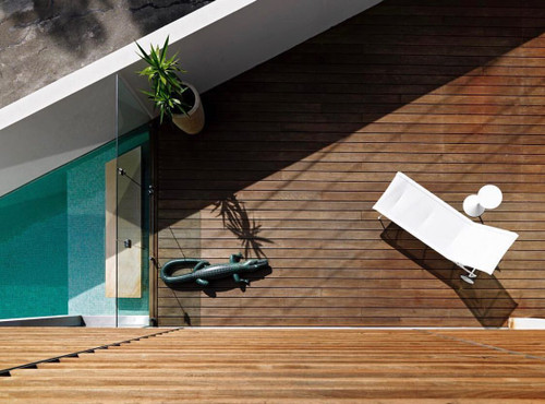 A simple comparison between composite decking vs hardwood timber decking