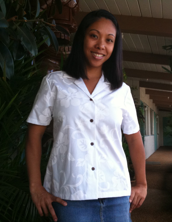 Classic Hibiscus Women's Hawaiian Camp Shirt