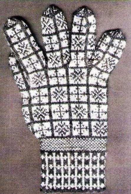 Compass & Roses – Sanquhar Glove Pattern