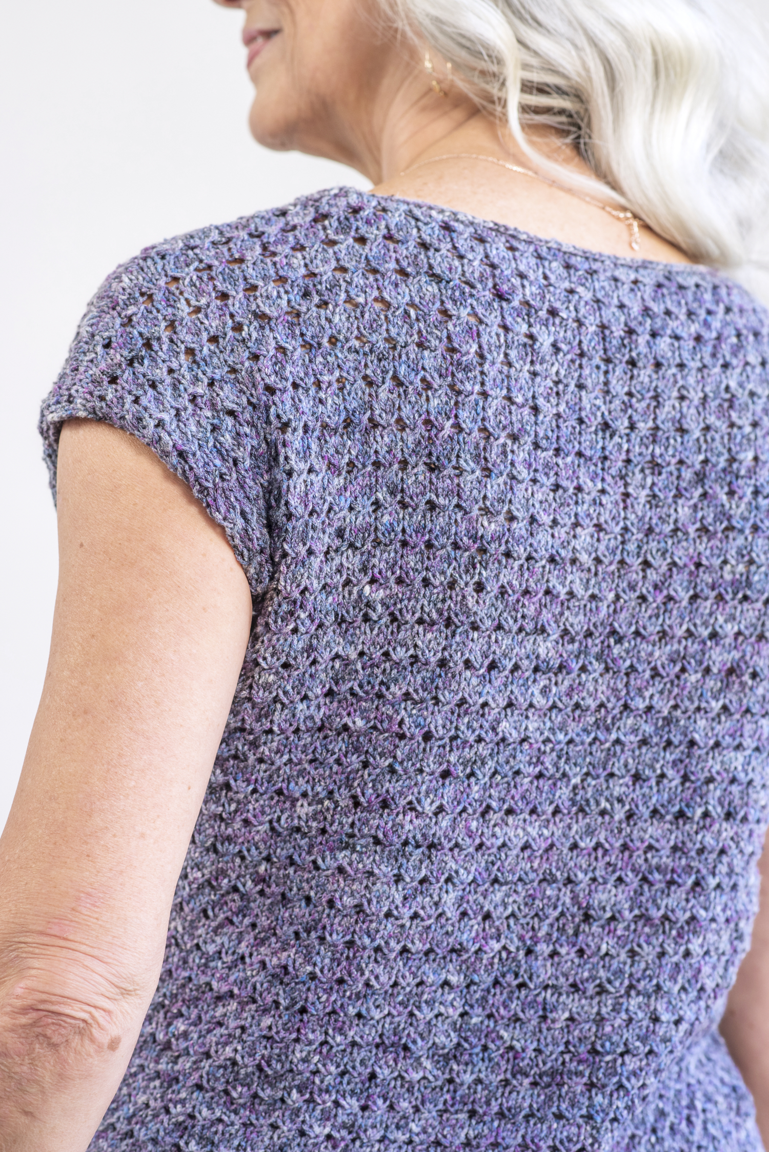 Vilamoura pullover top pattern for Berroco Gaia