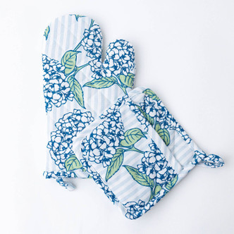 8 Oak Lane Hydrangea Stem Oven Mitt Set