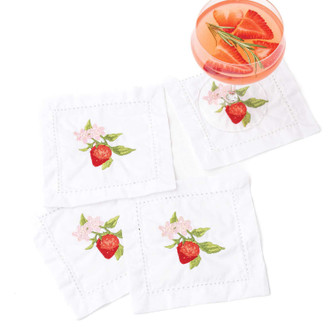 8 Oak Lane botanical berry embroidered cocktail napkin set with strawberry and floral detail (top view)