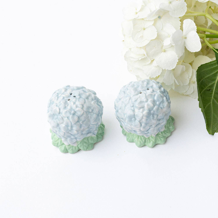 8 Oak Lane Hydrangea Salt & Pepper Shaker Boxed Set