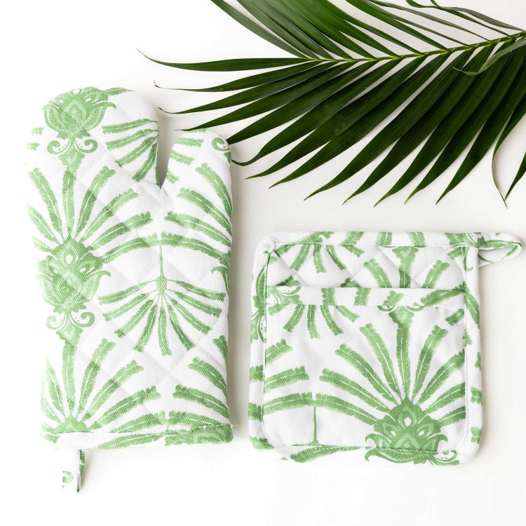8 Oak Lane Deco Palm Oven Mitt Set
