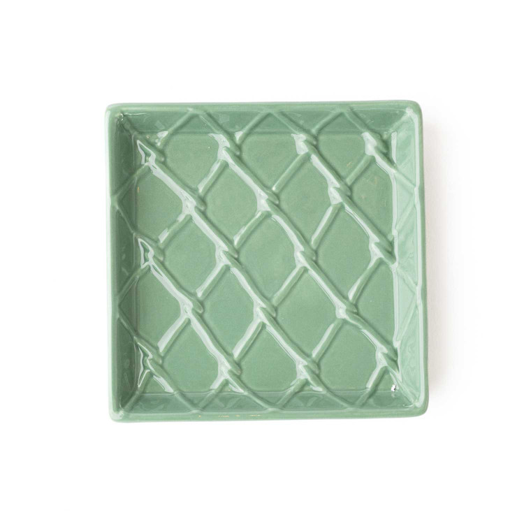 8 Oak Lane green textured beverage napkin tray with ceramic finish and raised edges (front view)