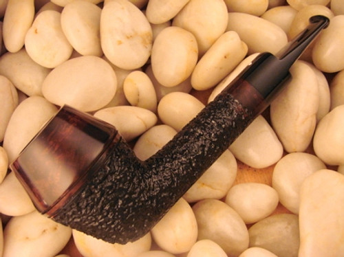 Stylized Rhodesian Caminetto pipe with long shank and short saddle stem.