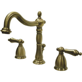 Kingston Brass Heritage 8 in. Widespread 2-Handle Bathroom Faucet in Antique Brass