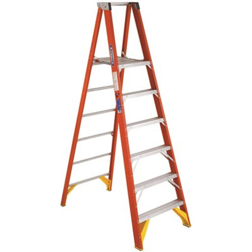 Werner 6 ft. Reach Fiberglass Platform Step Ladder 300 lbs. Load Capacity Type IA Duty Rating
