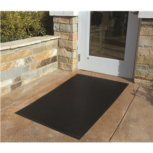 M+A Matting SuperScrape 34 in. x 55 in. Scraper Mat