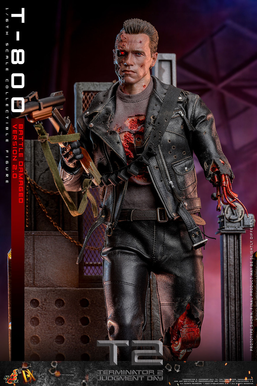 Hot Toys DX46 T-800 (Battle Damaged Version 2.0) 1/6 Figure In Stock