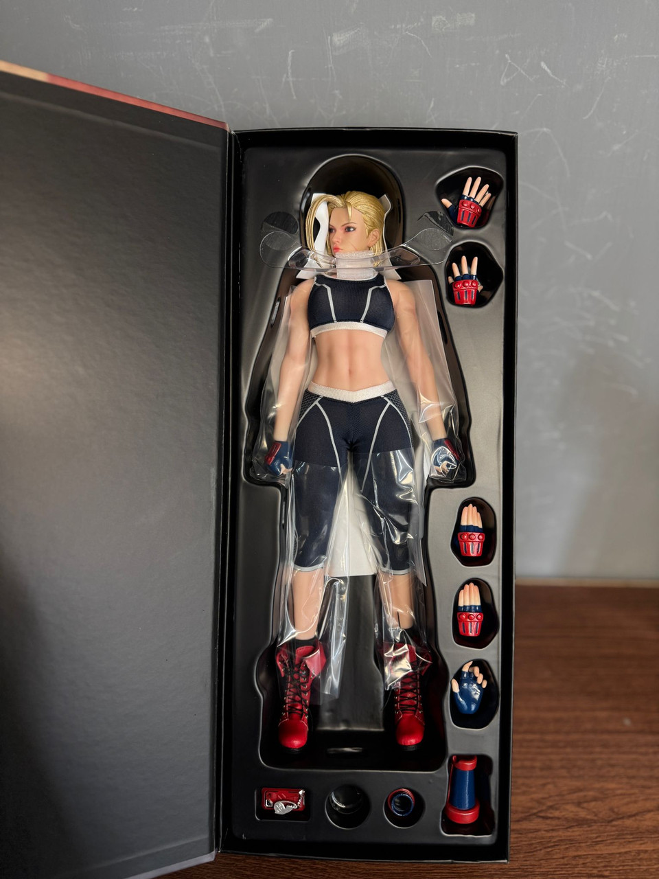 Play Toy P027 Fighter Cammy 1/6 Scale Figure