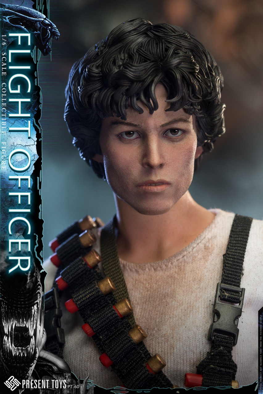 Toys Flight Officer 1⁄6 Present Scale Action - Ripley – Figure 