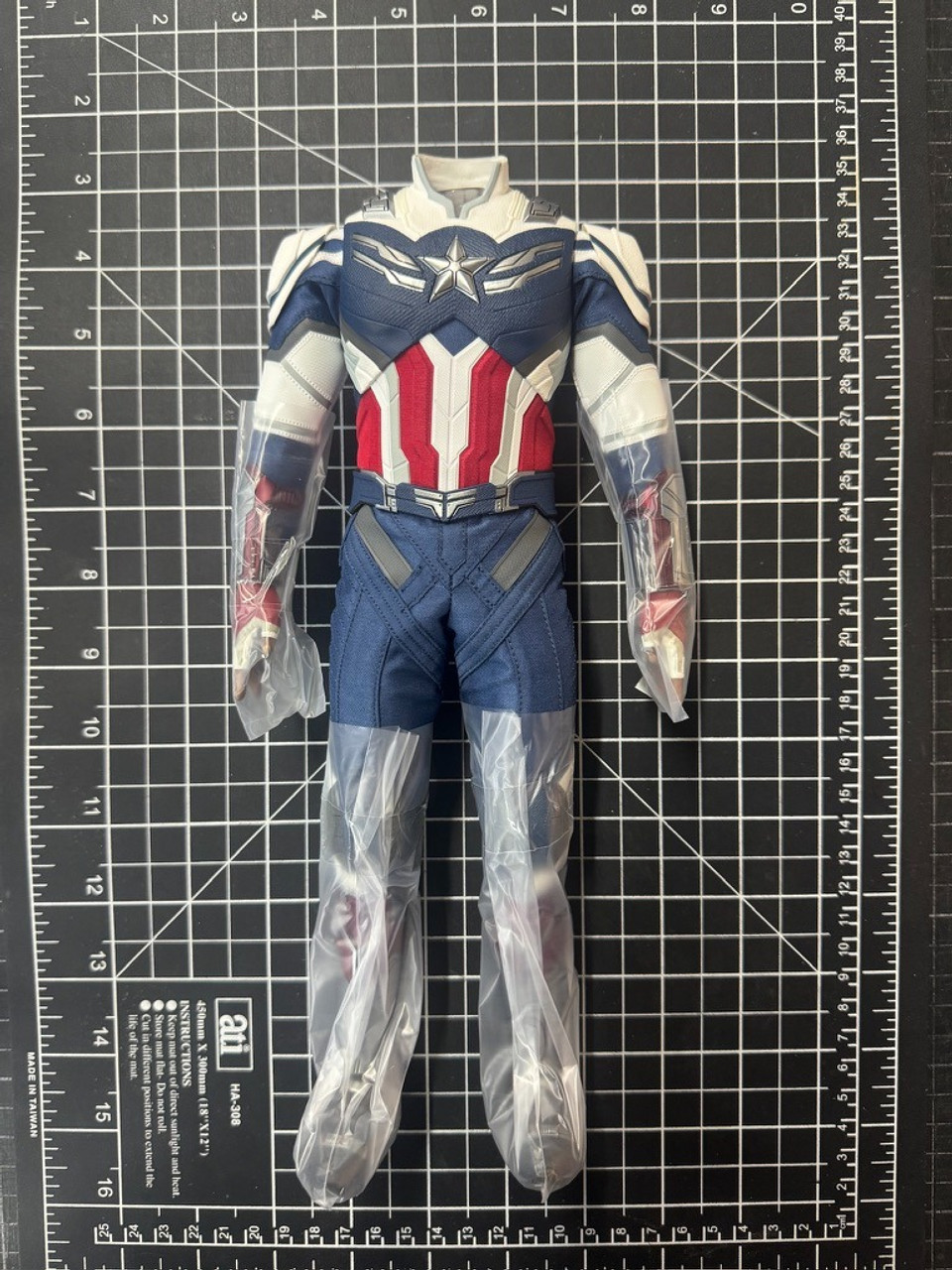 Kさん様ホットトイズ 1/6 ファルコン キャプテン・アメリカ TMS040 s-l400.jpg
