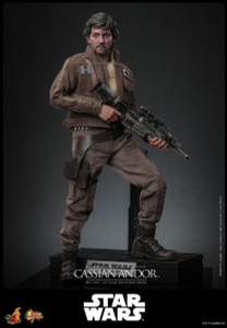 Hot Toys MMS802 Cassian Andor Rogue One: A Star Wars Story 1/6 Collectible Figure Hot Toys MMS802 Cassian Andor Rogue One: A Star Wars Story 1/6 Collectible Figure