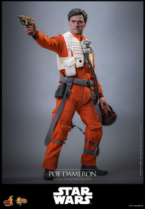 Hot Toys MMS806 Poe Dameron Star Wars: The Force Awakens 1/6th Scale Figure Hot Toys MMS806 Poe Dameron Star Wars: The Force Awakens 1/6th Scale Figure