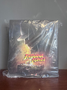 Hot Toys MMS717 Indiana Jones (Deluxe Version) 1/6 Scale Figure Hot Toys MMS717 Indiana Jones (Deluxe Version) 1/6 Scale Figure