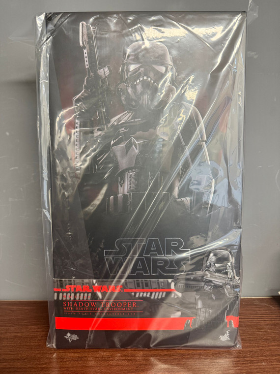 Hot Toys MMS737 Star Wars Shadow Trooper with Death Star Environment Collectible Set 1/6 Figure