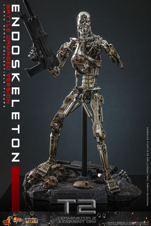 Hot Toys MMS840D77 Terminator 2: Judgment Day 1/6 Scale Endoskeleton (Battle Damaged Version) Collectible Figure