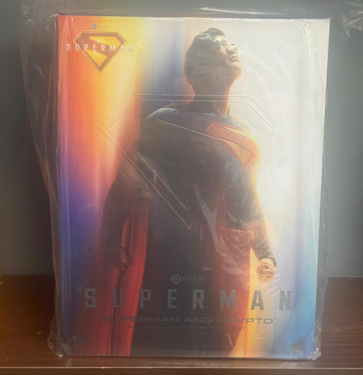 Hot Toys MMS812 Superman & Krypto Collectible Set - Movie Masterpiece Series Hot Toys MMS812 Superman & Krypto Collectible Set - Movie Masterpiece Series