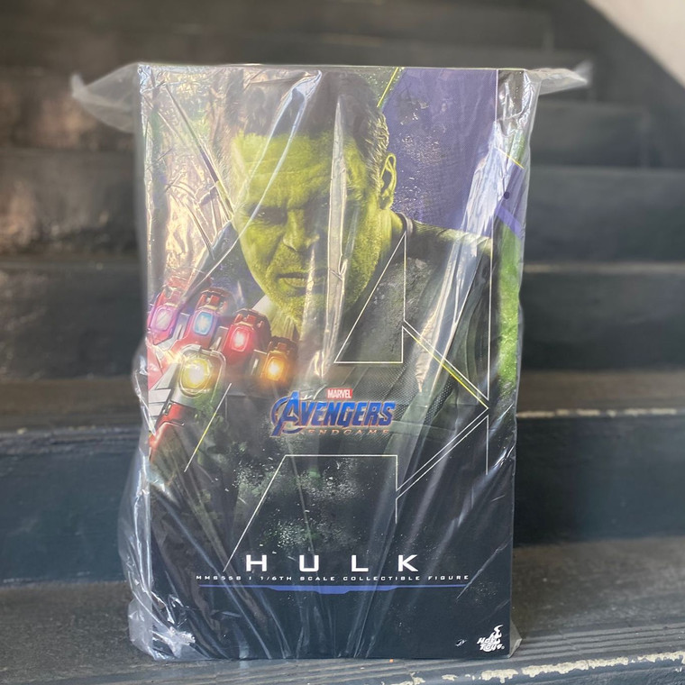 Hot Toys Avengers: Endgame MMS558 Hulk 1/6th Scale Collectible Figure