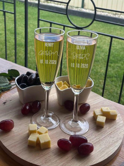 Engraved Wedding Champagne Glass Gift Set (2 glasses)