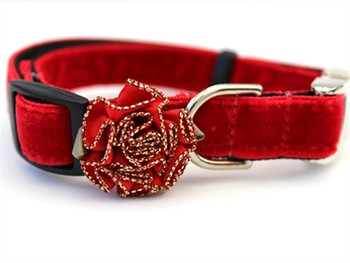 Mistletoe Holly Red Velvet Dog Collar - Personalized Buckle Mistletoe Holly Red Velvet Dog Collar - Personalized Buckle