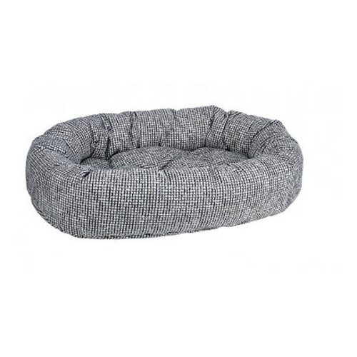 https://cdn11.bigcommerce.com/s-dppmv5/products/53964/images/111847/bowsers-lakeside-chenille-donut-pet-dog-bed__91128.1663902811.500.659.jpg?c=2