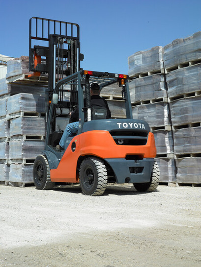 Toyota Mid IC Pneumatic Forklift