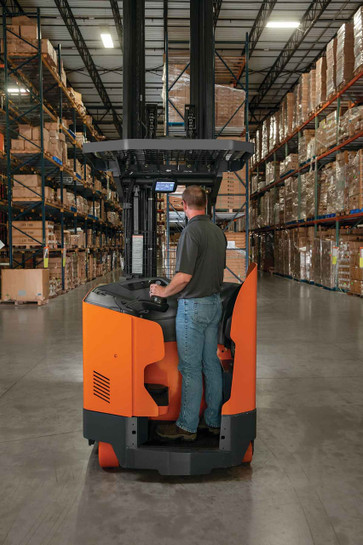 Toyota Moving Mast Reach Truck