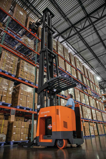 Toyota Moving Mast Reach Truck