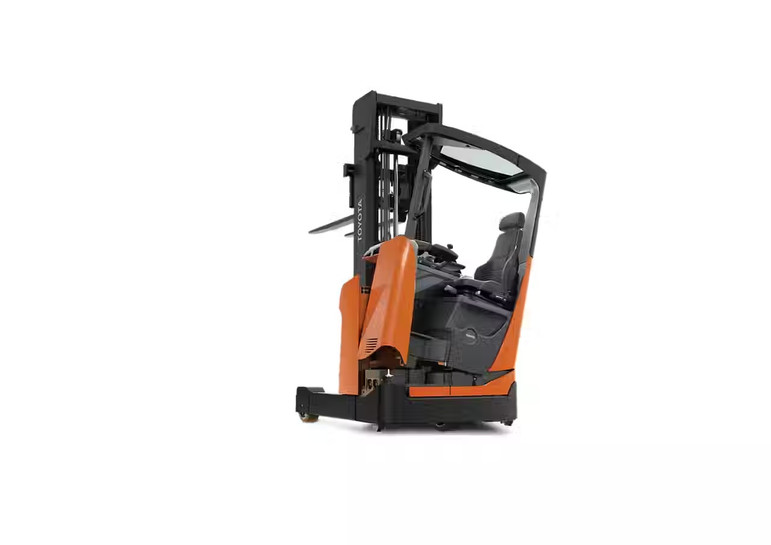 Toyota Moving Mast Reach Truck