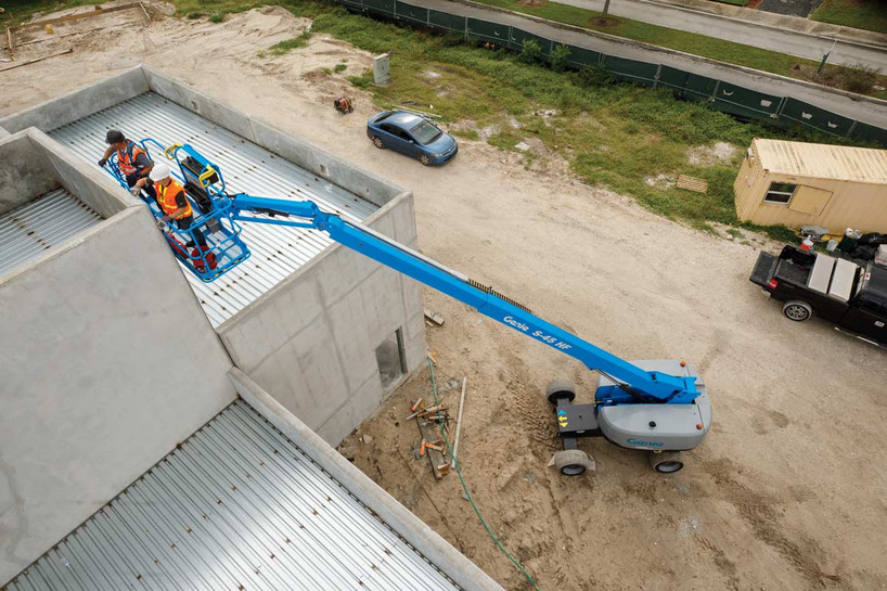 Genie Xtra Capacity Telescopic Boom Lift