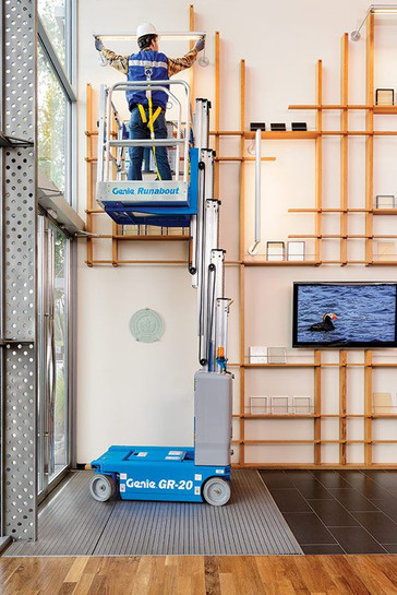 Genie Runabout Vertical Mast Lift