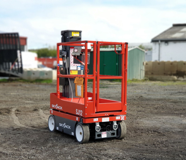 Skyjack Vertical Mast Lift
