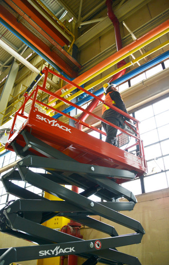 Skyjack Electric Scissor Lift